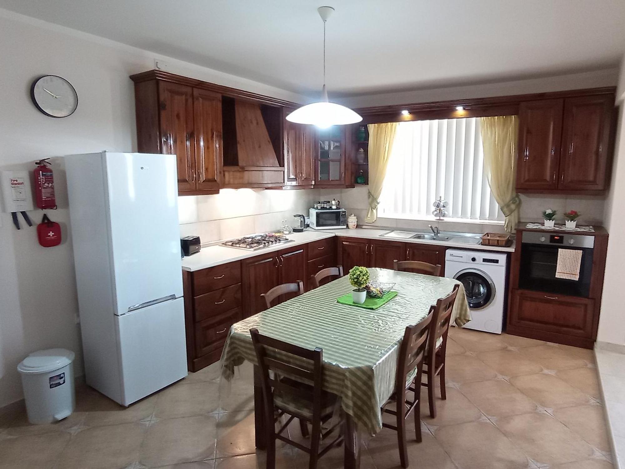 Joseph 2 Stylish Flat With Open Views, Just 4Km From The Airport Or Beach Siggiewi Εξωτερικό φωτογραφία