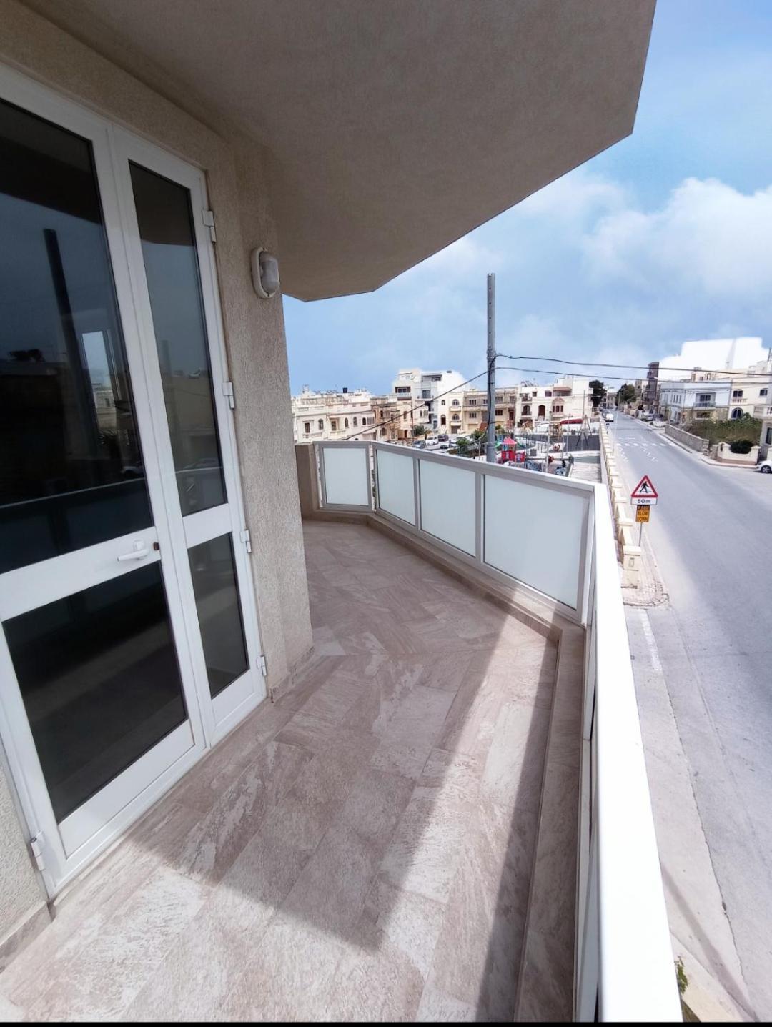 Joseph 2 Stylish Flat With Open Views, Just 4Km From The Airport Or Beach Siggiewi Εξωτερικό φωτογραφία